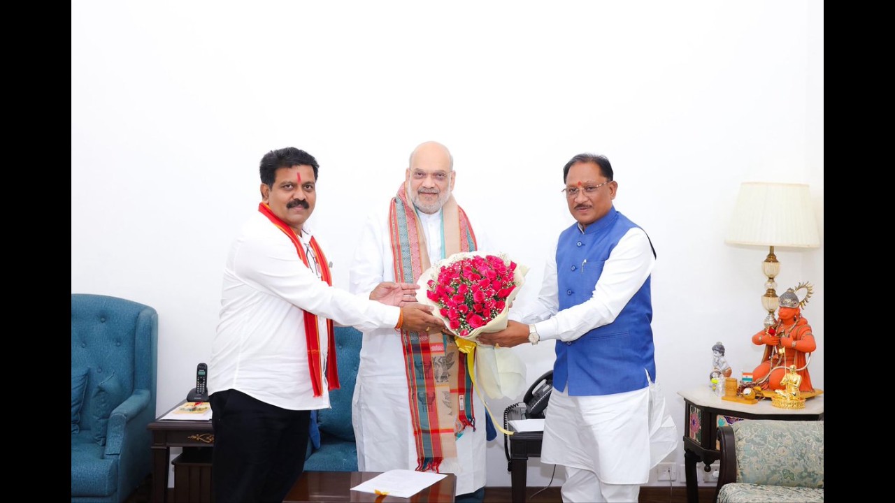 बस्तर में बदल रही तस्वीर: जंगलों तक पहुंचीं स्वास्थ्य सेवाएं, दिल्ली में अमित शाह को CM साय ने बताया विकास मॉडल